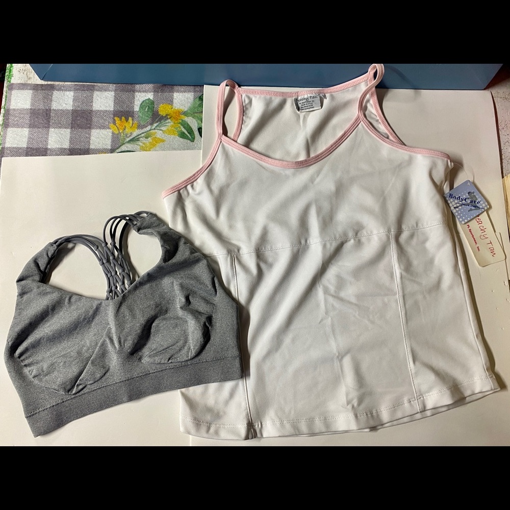 Medium tank and sports bra💕